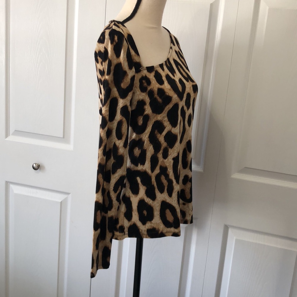 NWT H&M Long Sleeve Leopard Top with asymmetrical neck, Large - Picture 5 of 14